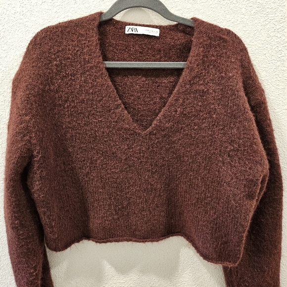 Zara Women's Burgundy Sweater - Picture 6 of 7